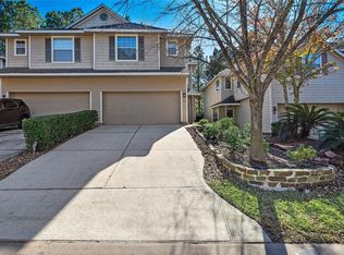 22 Blue Creek Pl, Spring, TX 77382