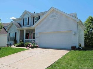 3221 Kingsridge Manor Dr, Saint Louis, MO 63129