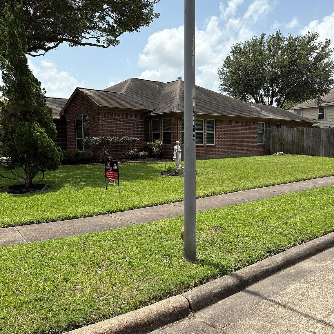 3 bed, 2.5 bath, 1973 sqft, $2,150 — Photo 2
