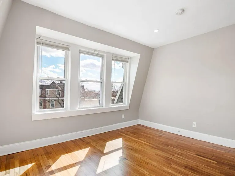 501 Warren St #6 — Photo 6