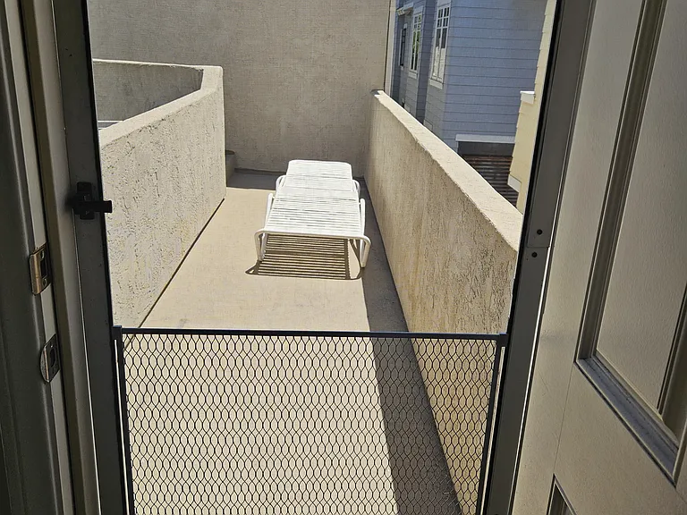 434 East Ave #4 — Photo 4