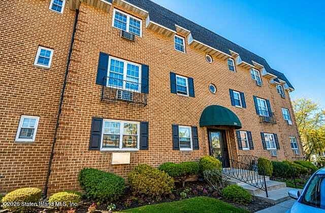1st image of 150 Colton St APT 3B