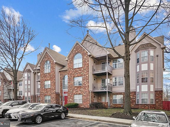 3rd image of 9716 Lake Pointe Ct APT 104
