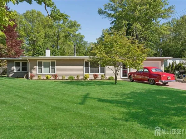 1 Cedar Ct, Millstone Township, NJ 08555