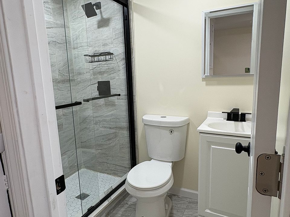 2nd image of 1909 46th St #1