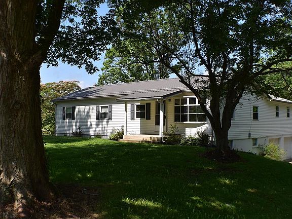 2nd image of 7983 Bedford Valley Rd
