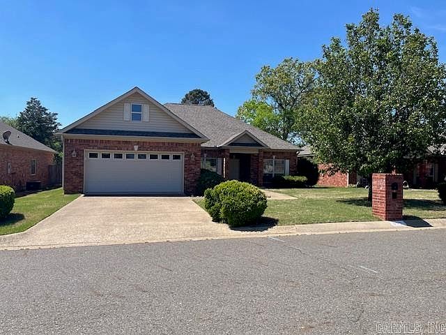 1st image of 600 Willow Bend Cir