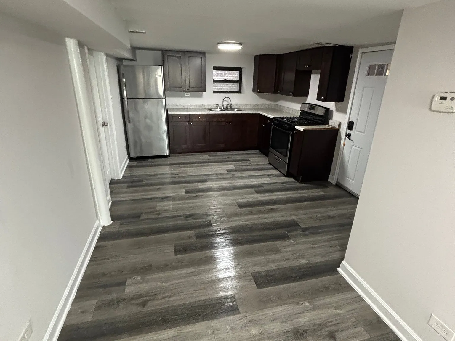 3 bed, $2,100 — Photo 2