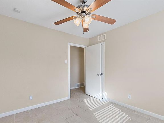 4th image of 1217 Dearborn Dr