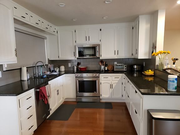 3rd image of 1813 Wright St #1