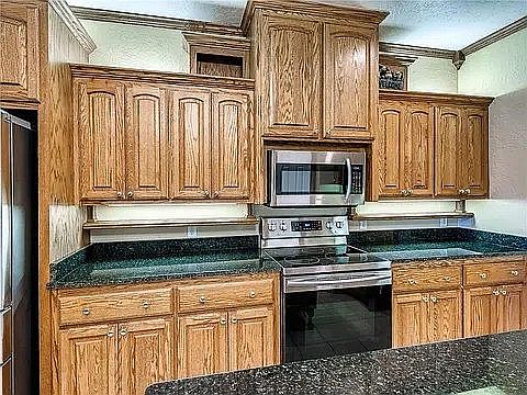 4th image of 8421 Shady Ridge Rd