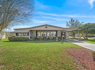 562 Saint Andrews Blvd, Lady Lake, FL 32159