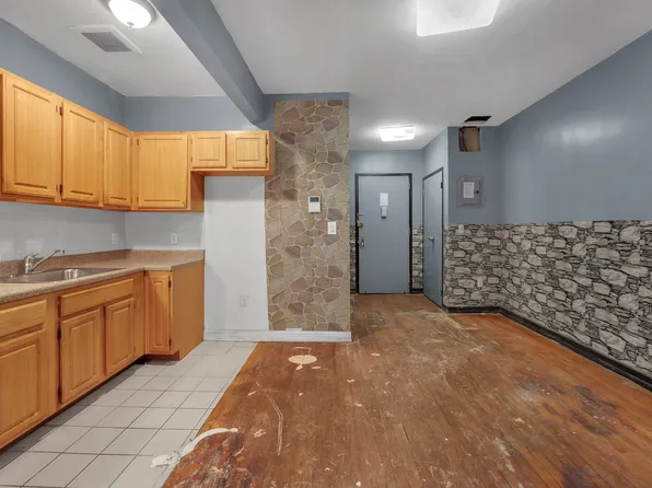 430 Lenox Avenue image 7 of 13