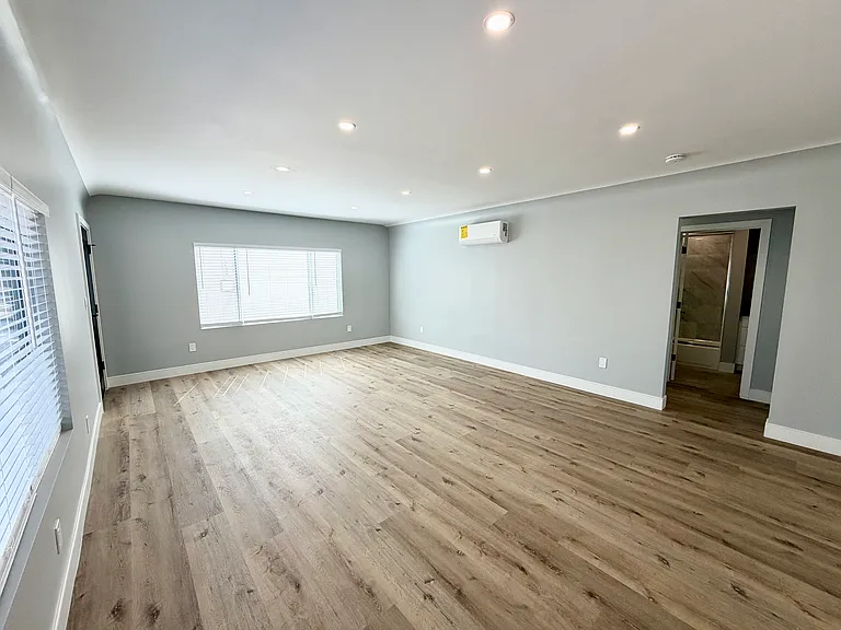 111 3rd St — Photo 3