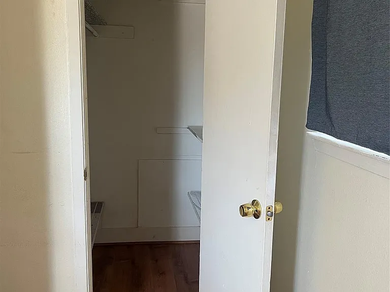 10822 Langdon Ln — Photo 11