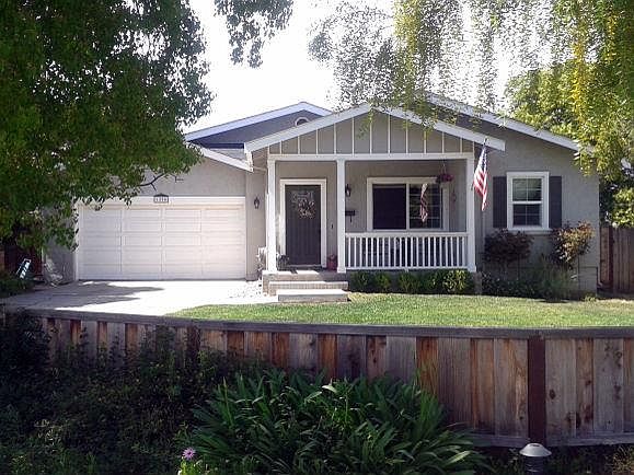 2nd image of 1290 Meadow Ct