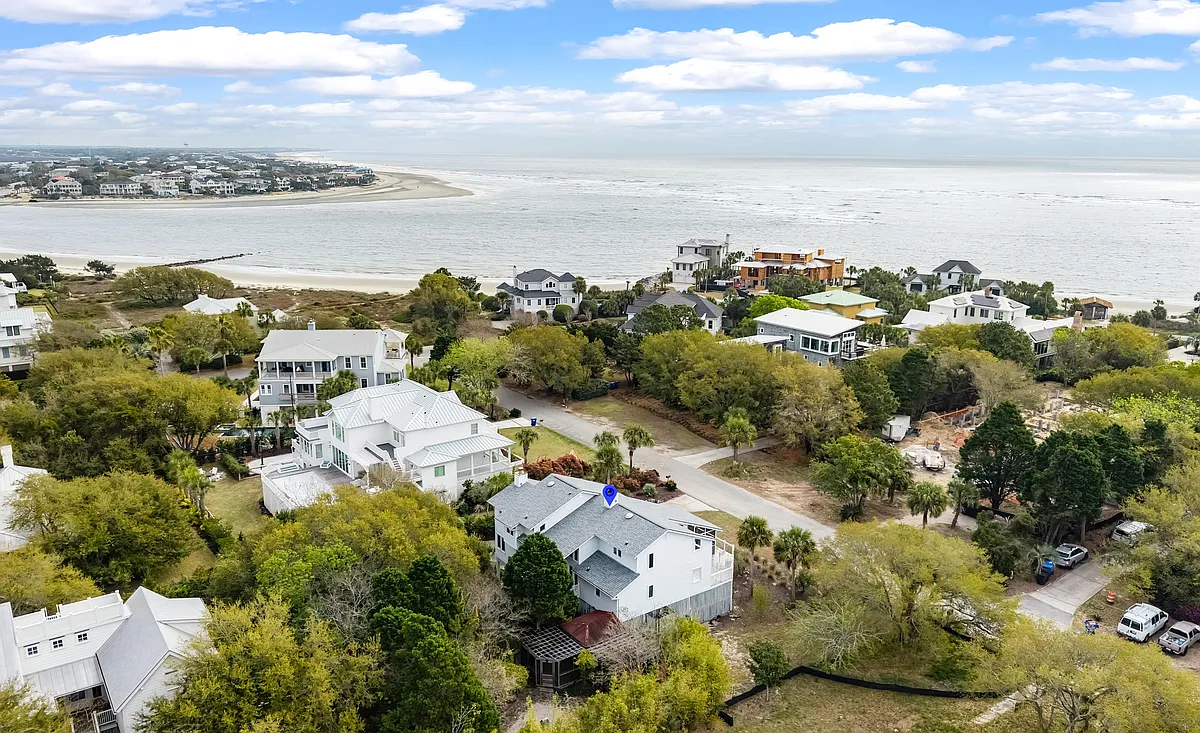 2 block from the beach - 3110 Ion Ave