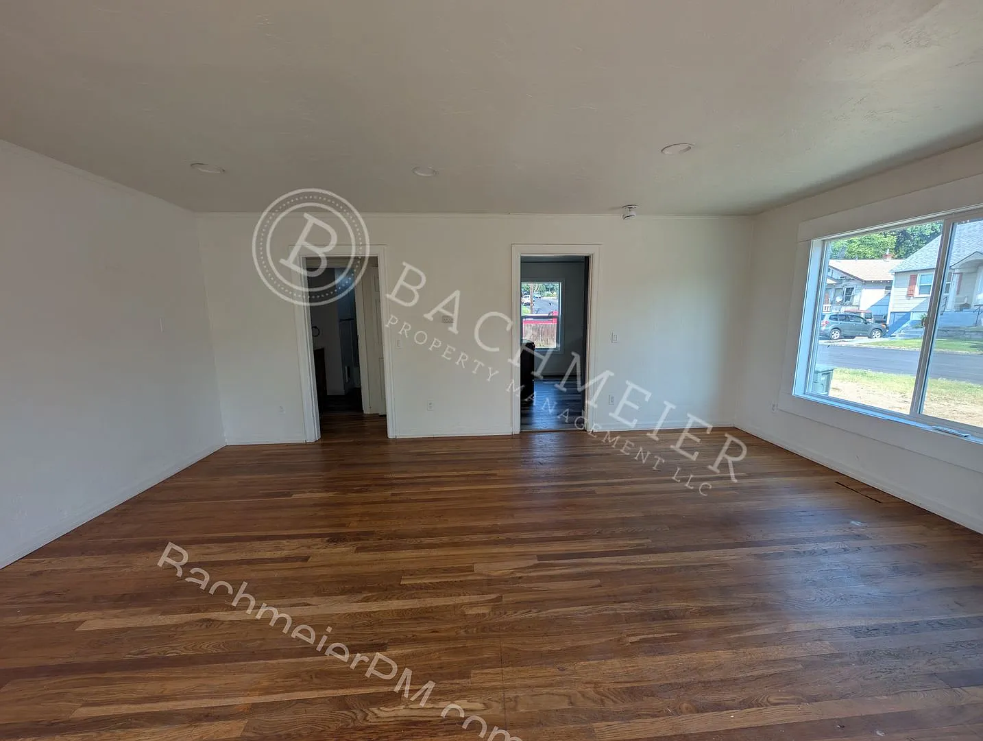 NW 9th & Furnish Duplex — Photo 3