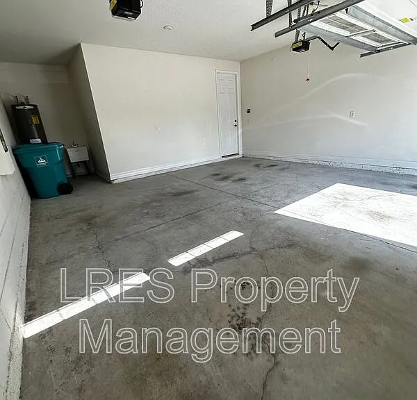 9220 Sea Pine Ave — Photo 46