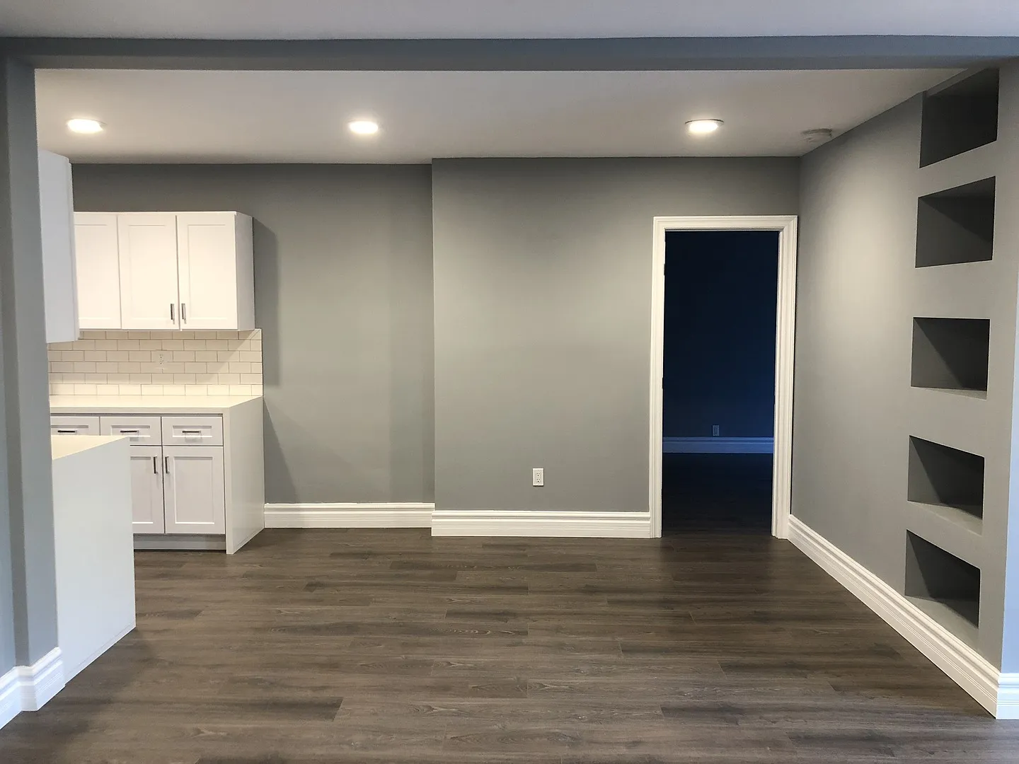 402 S Robertson - Luxury Apartments — Photo 3