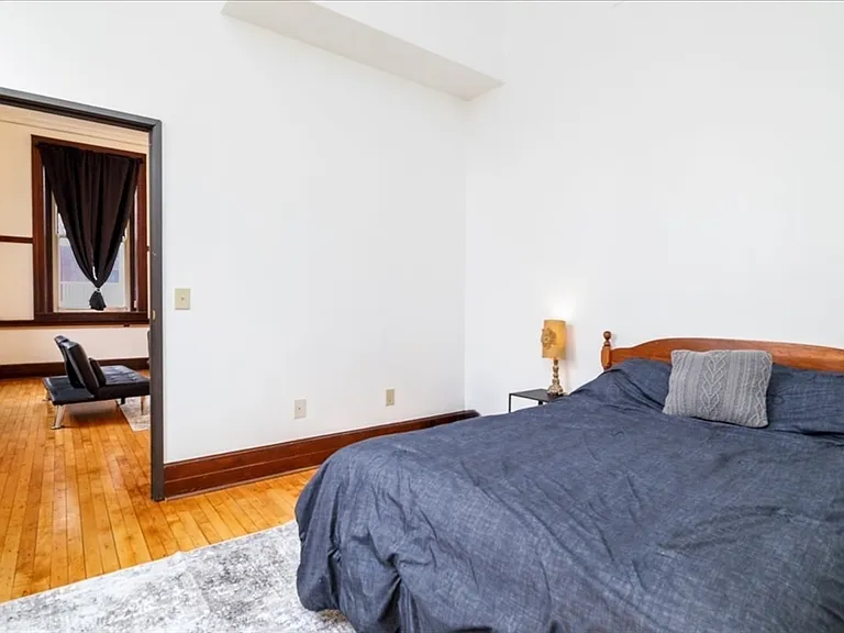 63 Illinois St #104 — Photo 16