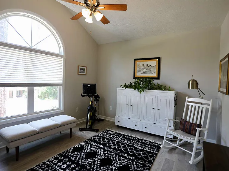 2 River Dr — Photo 18