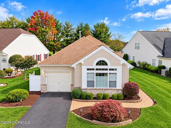 38 Isabella Drive, Manchester, NJ 08759