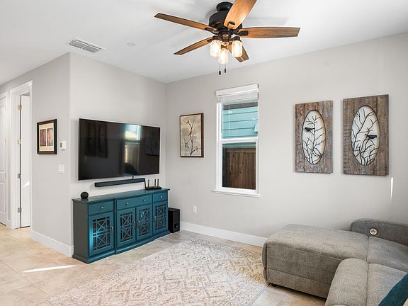 3rd image of 1212 Del Rancho Way