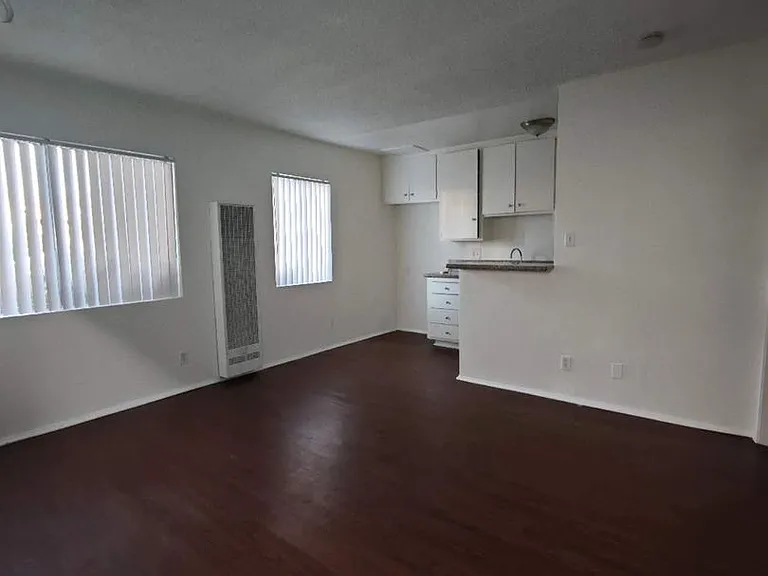 7723 Milton Ave — Photo 4