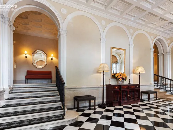 920 5th Avenue image 22 of 23