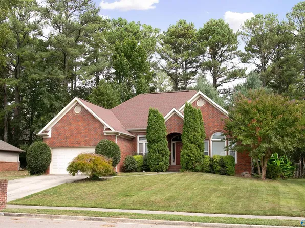 1683 Longleaf Dr NW, Huntsville, AL 35806