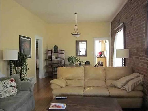 3rd image of 34 N Corona St