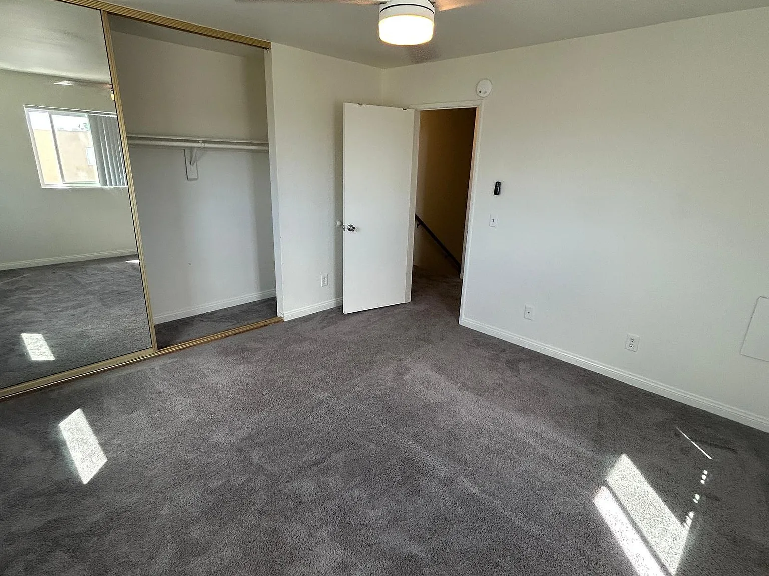College / Talmadge Area Townhouse — Photo 3
