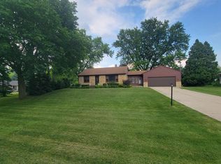 1700 S 171st St, New Berlin, WI 53151