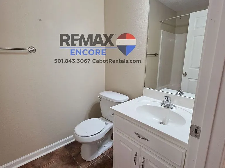 120 Sydney Brooke Ln — Photo 11