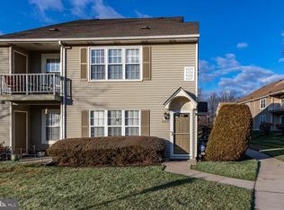 1127-B Thornwood Dr, Mount Laurel, NJ