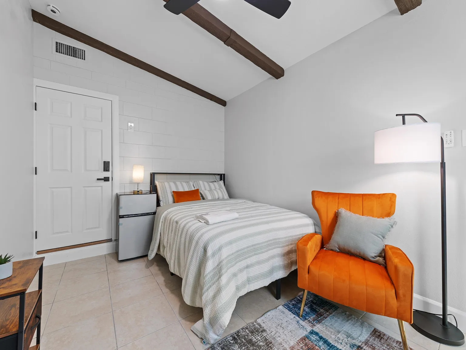 4 bed, 2.5 bath, 1680 sqft, $866 — Photo 2
