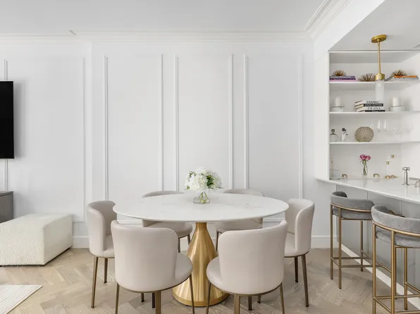 333 East 82nd Street 3B image 3 of 8