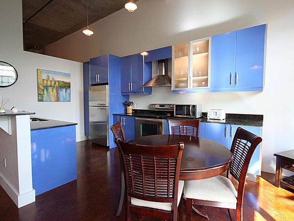 5th image of 185 NE 4th Ave APT 204E