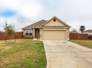 106 Wild Flower Ct, Navasota, TX 77868