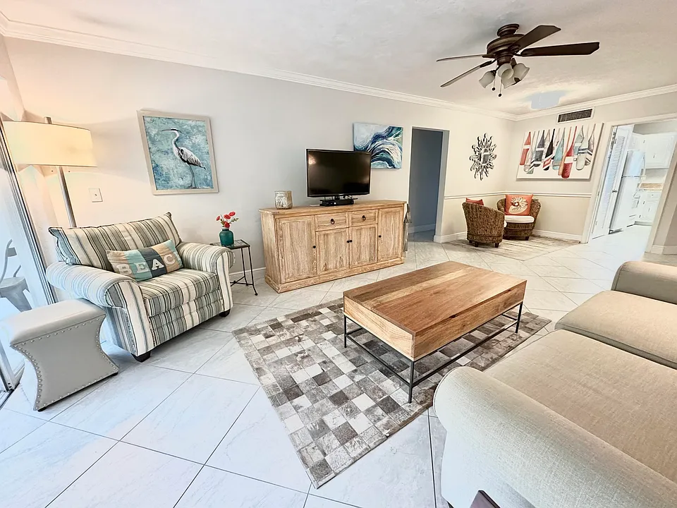 6 Garden St #204P