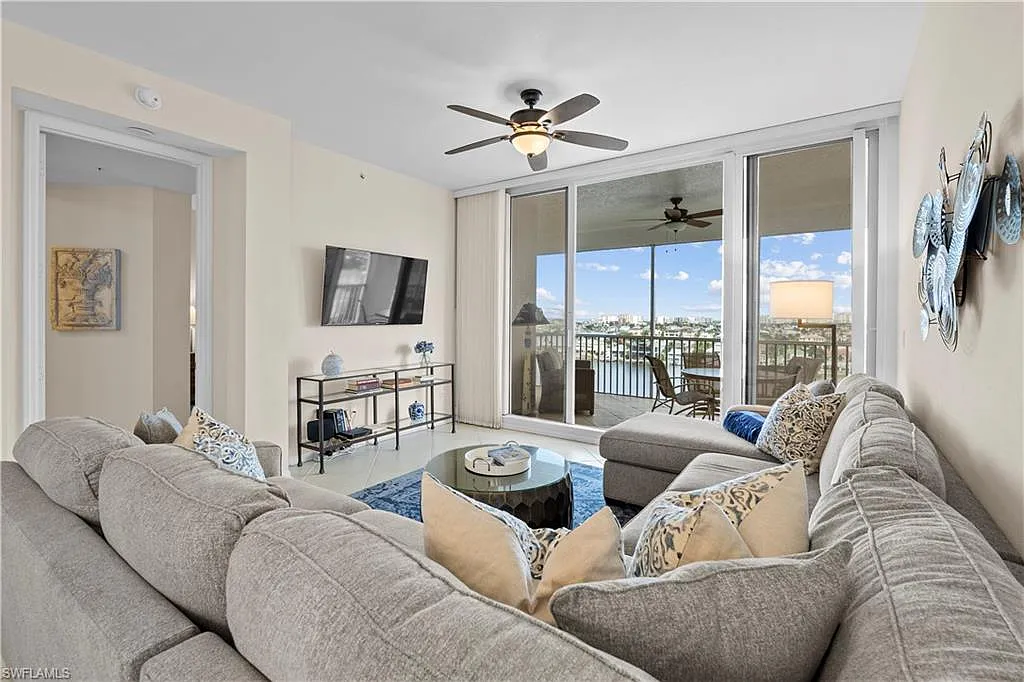 3 bed, 2.0 bath, 1734 sqft, $10,000 — Photo 1