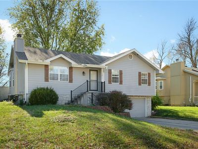1011 SW Twin Creek Dr, Lees Summit, MO, 64081