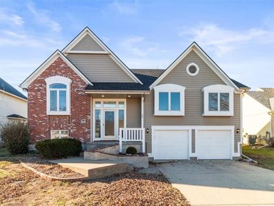 432 SW Oak Wood Ln, Grain Valley, MO, 64029