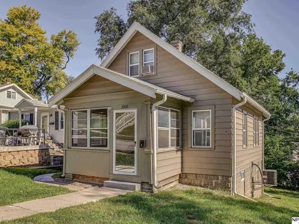 3366 Grant St, Omaha, NE 68111