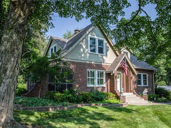 6134 Antioch Rd, Merriam, KS 66202