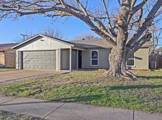 6609 Betty Dr, Watauga, TX 76148