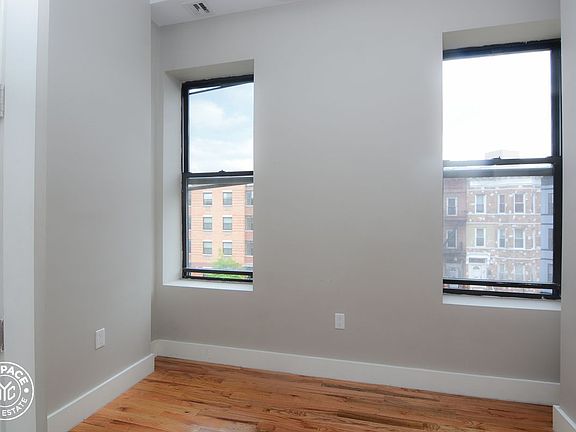 4th image of 1809 Saint Johns Pl #3A