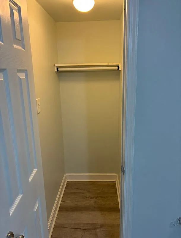 1 bed, 1.5 bath, 1400 sqft, $800 — Photo 2