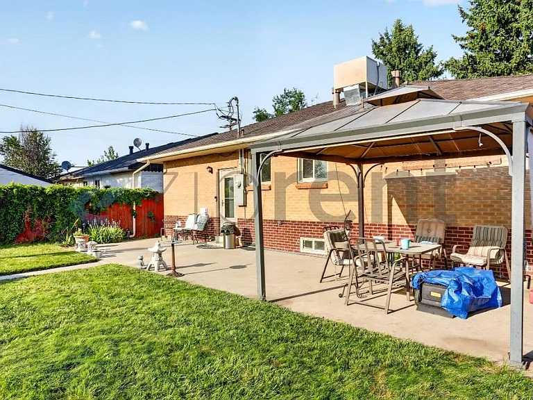 3695 Grape St — Photo 34